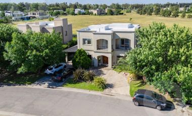 Casa a pulmón verde en venta - Barrio La Horqueta de Echeverría, Canning