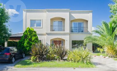 Casa a pulmón verde en venta - Barrio La Horqueta de Echeverría, Canning
