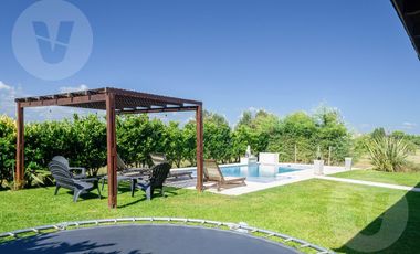 Casa a pulmón verde en venta - Barrio La Horqueta de Echeverría, Canning