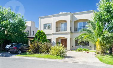 Casa a pulmón verde en venta - Barrio La Horqueta de Echeverría, Canning