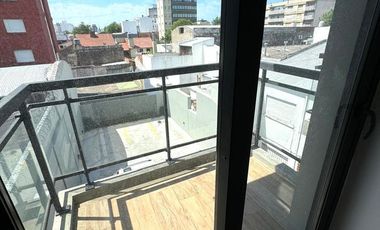 Departamento en  alquiler en Mar del Plata. 2 ambientes. A estrenar. Sin muebles. Balcòn con parrilla. cochera
