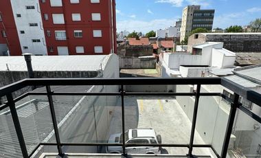 Departamento en  alquiler en Mar del Plata. 2 ambientes. A estrenar. Sin muebles. Balcòn con parrilla. cochera