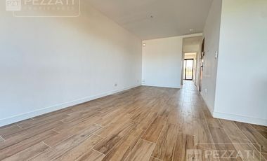 Departamento en  alquiler en Mar del Plata. 2 ambientes. A estrenar. Sin muebles. Balcòn con parrilla. cochera