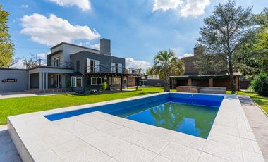 Casa en  Funes