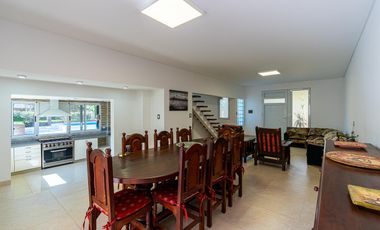 Casa en  Funes