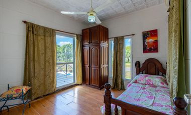 Casa en  Funes