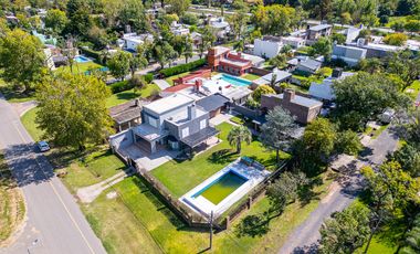 Casa en  Funes