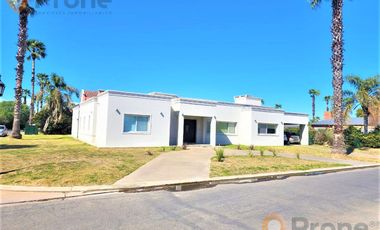 Casa en San Marino (Funes Hills)