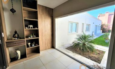 Casa en San Marino (Funes Hills)
