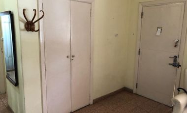 Chalet con garaje para 5 autos - 2 cuadras estacion  - 3 dormiotorios - Apto 2 familias
