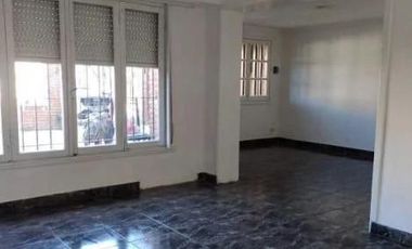 Casa en venta - 5 Dormitorios 2 Baños 3 Cocheras - 259Mts2 - Mar del Plata