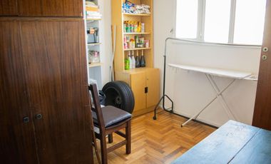 Departamento de 4 ambientes con dependencia de servicio y cochera en venta en Vicente Lopez