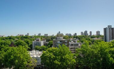 Departamento de 4 ambientes con dependencia de servicio y cochera en venta en Vicente Lopez