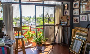 Departamento de 4 ambientes con dependencia de servicio y cochera en venta en Vicente Lopez
