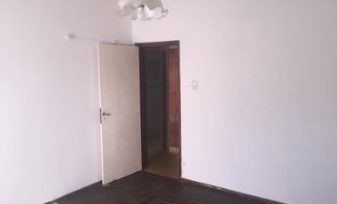 Casa en excelente ubicación en Luis Guillón!! Belgrano 1995