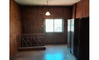 Casa en excelente ubicación en Luis Guillón!! Belgrano 1995