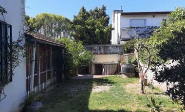 Casa en excelente ubicación en Luis Guillón!! Belgrano 1995