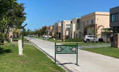 Casa en Venta en Barrio Privado Brisas de Adrogué