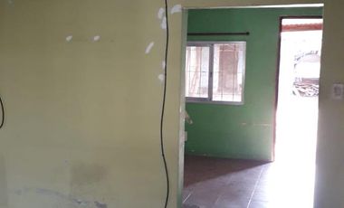 Casa en venta - 2 Dormitorios 1 Baño - 300Mts2 - Lomas de Zamora