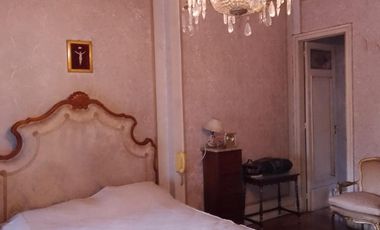 Petit hotel en venta en Caballito