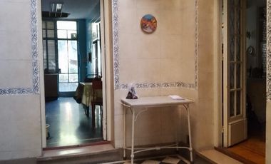 Petit hotel en venta en Caballito