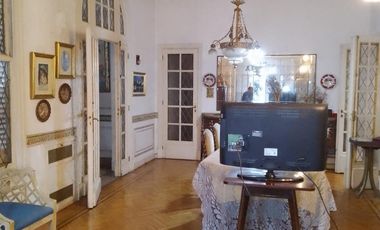 Petit hotel en venta en Caballito