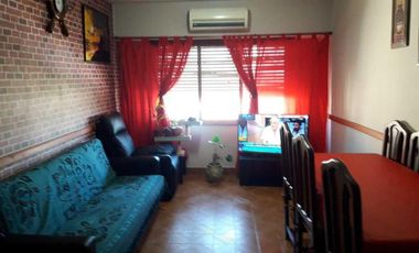 Departamento en venta - 2 dormitorios 1 baño - 70mts2 - Banfield