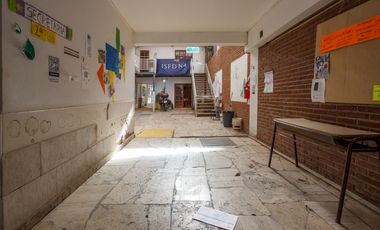 Edificio Comercial , 1200 m2,  para educación, oficinas, consultorios, Centro de Neuquén