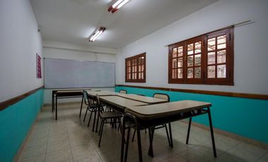 Edificio Comercial , 1200 m2,  para educación, oficinas, consultorios, Centro de Neuquén