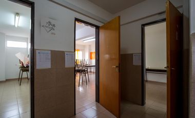 Edificio Comercial , 1200 m2,  para educación, oficinas, consultorios, Centro de Neuquén
