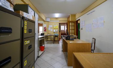 Edificio Comercial , 1200 m2,  para educación, oficinas, consultorios, Centro de Neuquén
