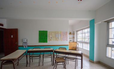 Edificio Comercial , 1200 m2,  para educación, oficinas, consultorios, Centro de Neuquén