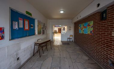 Edificio Comercial , 1200 m2,  para educación, oficinas, consultorios, Centro de Neuquén
