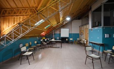 Edificio Comercial , 1200 m2,  para educación, oficinas, consultorios, Centro de Neuquén