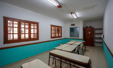 Edificio Comercial , 1200 m2,  para educación, oficinas, consultorios, Centro de Neuquén