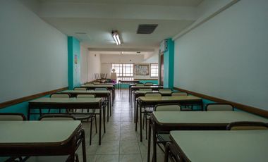 Edificio Comercial , 1200 m2,  para educación, oficinas, consultorios, Centro de Neuquén
