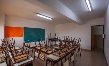 Edificio Comercial , 1200 m2,  para educación, oficinas, consultorios, Centro de Neuquén