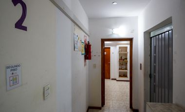 Edificio Comercial , 1200 m2,  para educación, oficinas, consultorios, Centro de Neuquén