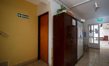 Edificio Comercial , 1200 m2,  para educación, oficinas, consultorios, Centro de Neuquén