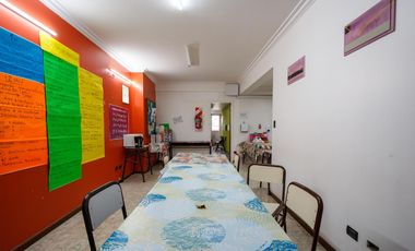 Edificio Comercial , 1200 m2,  para educación, oficinas, consultorios, Centro de Neuquén