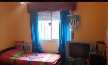 Casa de cuatro ambientes con Piscina en Barrio Privado Los Ombues, Florencio Varela a la Venta