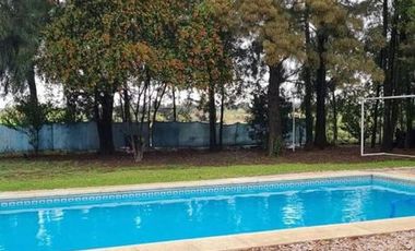 Casa de cuatro ambientes con Piscina en Barrio Privado Los Ombues, Florencio Varela a la Venta