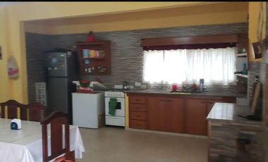 Casa de cuatro ambientes con Piscina en Barrio Privado Los Ombues, Florencio Varela a la Venta
