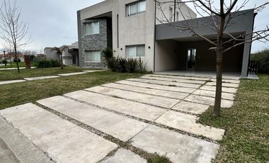 Casa en venta - Barrio Santa Ines, Canning
