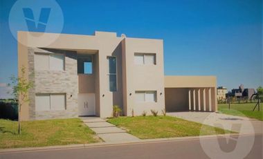 Casa en venta - Barrio Santa Ines, Canning