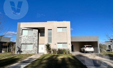 Casa en venta - Barrio Santa Ines, Canning
