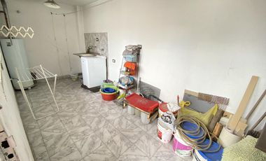 Casa 5 ambientes con patio, terraza y cochera - Acepta propiedad menor valor