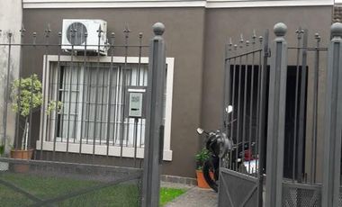 Casa en venta 5 ambientes - Ituzaingo- Acepta permuta