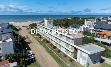Venta - Departamento de 2 ambientes a pasos del mar en Pinamar - Torre Wesak