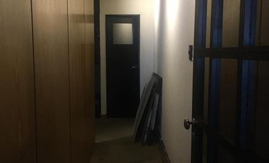 Excelente local a metros de Bv. Oroño y de Av. Pellegrini - Oficina lista habitar.